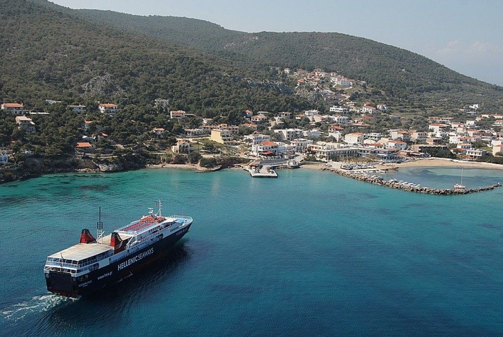 Excursions to nearby islands